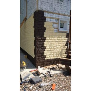 Коричневый