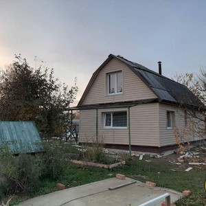 Монтаж цокольного сайдинга Стоун-хаус камень жженый и отделка фасада панелями Блок Хаус Тимберблок Дуб золотой