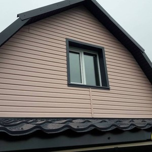 Отделка фасада панелями Канада Плюс Престиж Земляничный