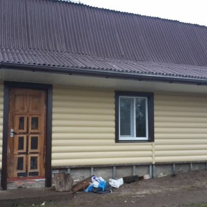 Отделка фасада панелями Альта-Профиль BH-3 золотистый