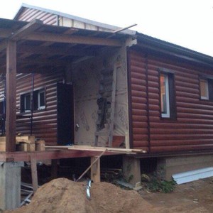 Отделка фасада металлическим сайдингом Альтер Стрим