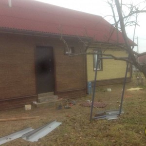 Отделка фасада панелями Альта-Профиль Каньон Канзас