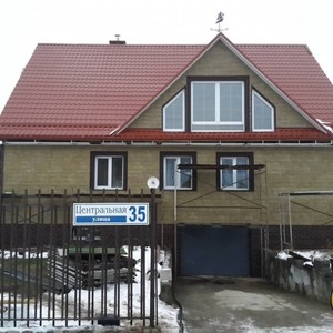 Отделка фасада панелями Альта-Профиль Гранит Уральский