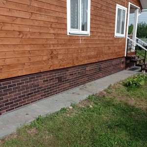 Монтаж цокольного сайдинга Альта-Профиль кирпич жжёный