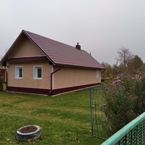 Монтаж сайдинга Блок Хаус Docke Wood Slide Рябина